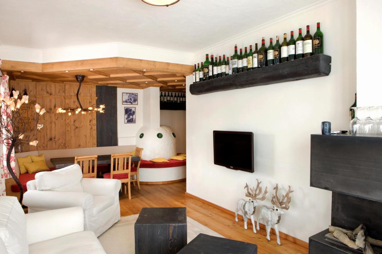 Hospiz Alm Residenzen Hotel St. Christoph am Arlberg Ruang foto